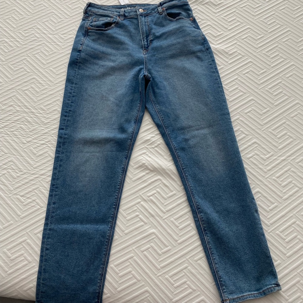 American eagle mom jeans